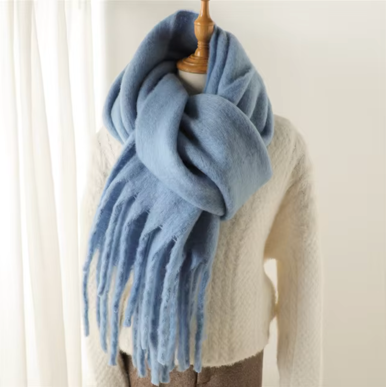 Heidi Mode winter scarf – soft cashmere-look scarf with fringes and elegant design
