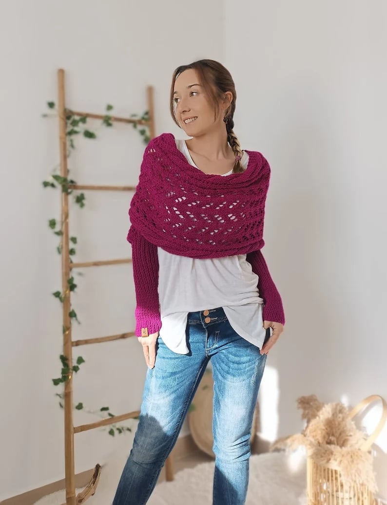 Nomine Snuggly Knitted Scarf with Sleeves
