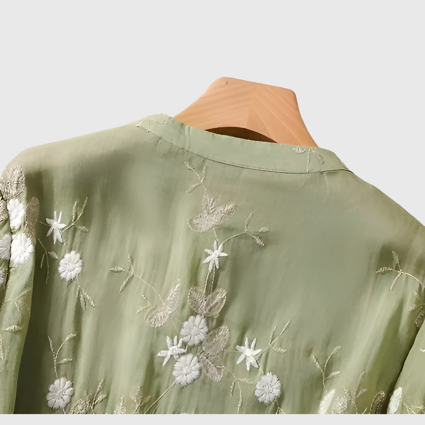Clara | Elegant Top with Embroidered Flowers