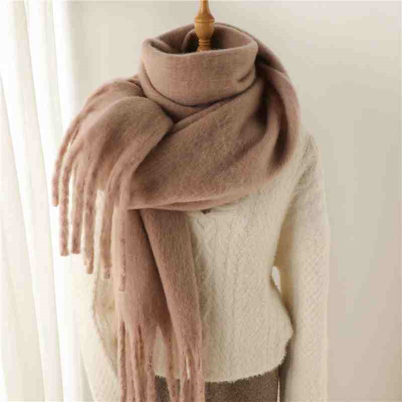 Flowy Scarf – Elegance and Warmth for Winter