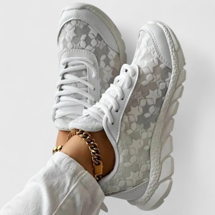 Annie | Cozy Sneakers