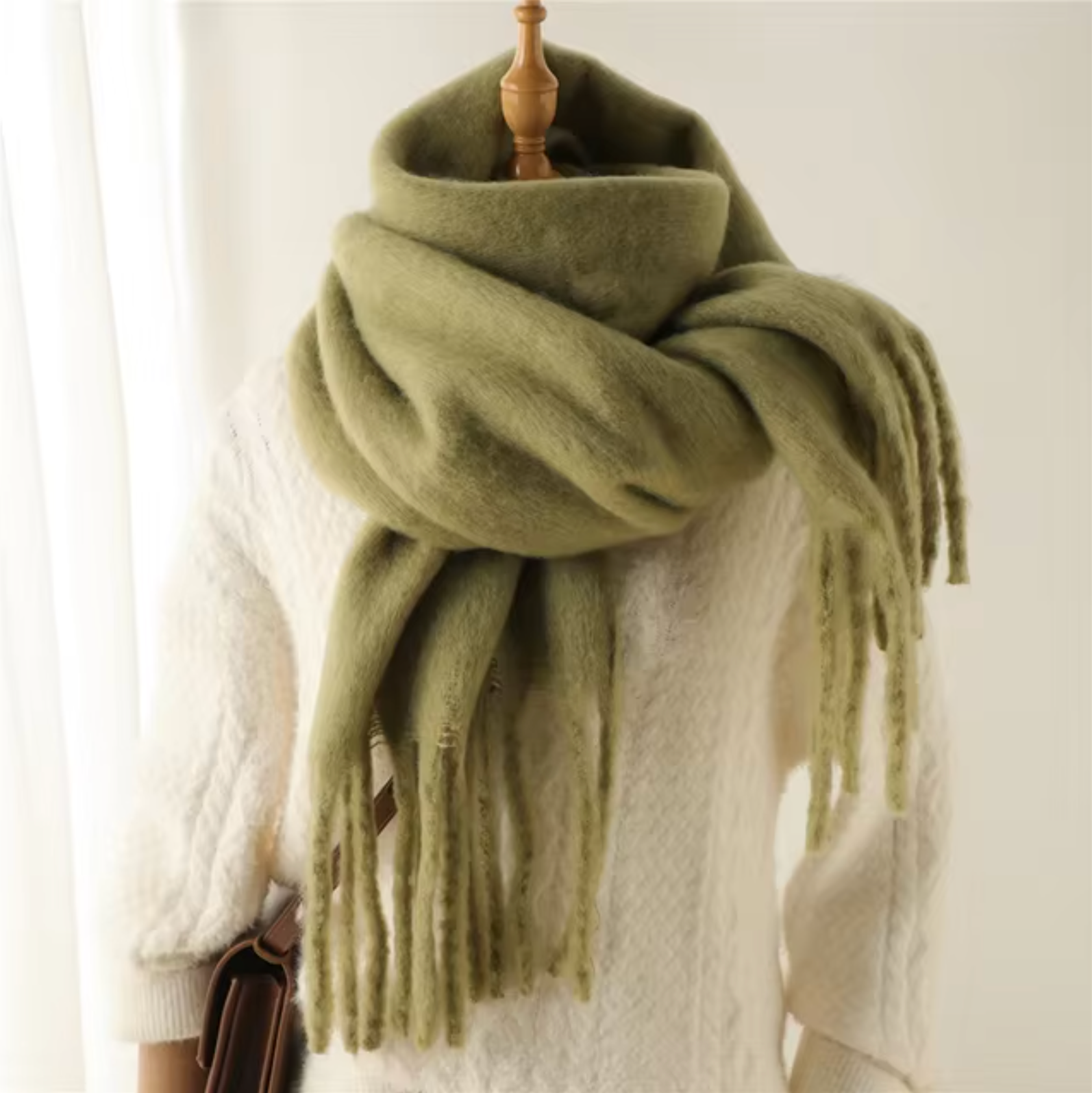Heidi Mode winter scarf – soft cashmere-look scarf with fringes and elegant design