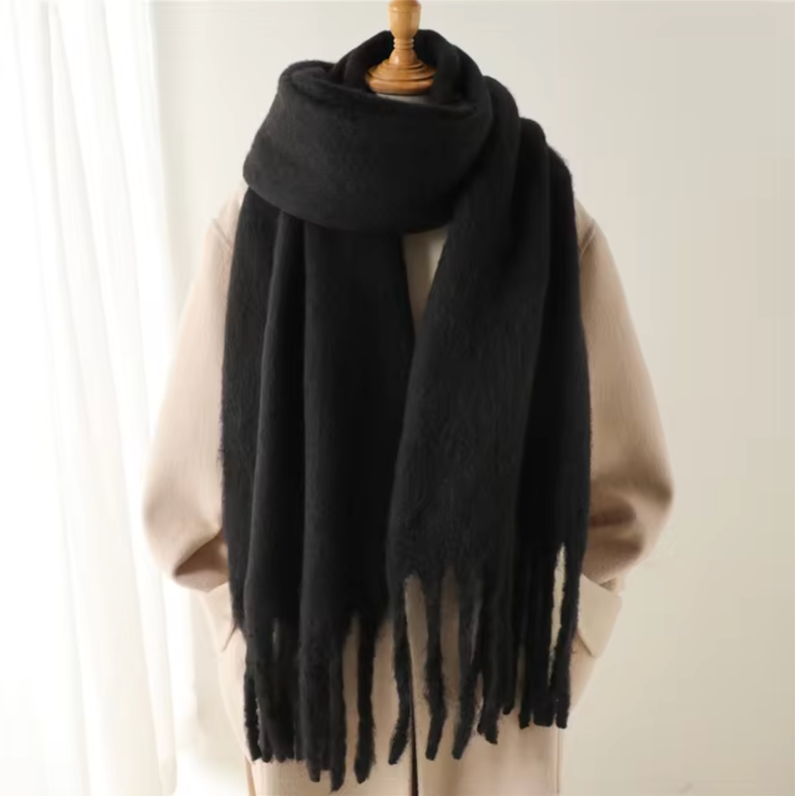 Heidi Mode winter scarf – soft cashmere-look scarf with fringes and elegant design