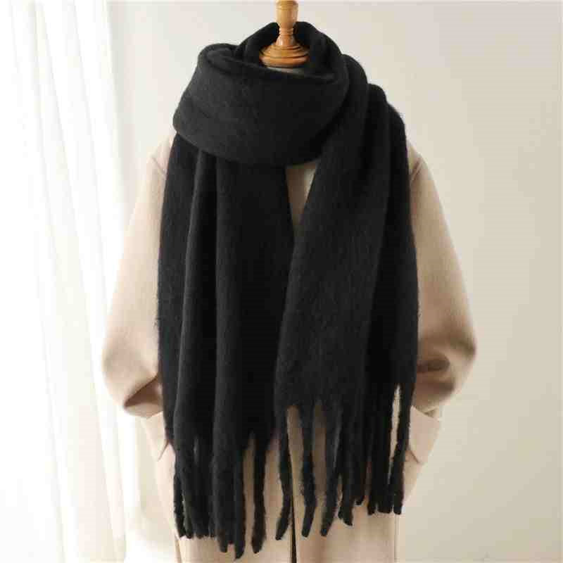 Flowy Scarf – Elegance and Warmth for Winter