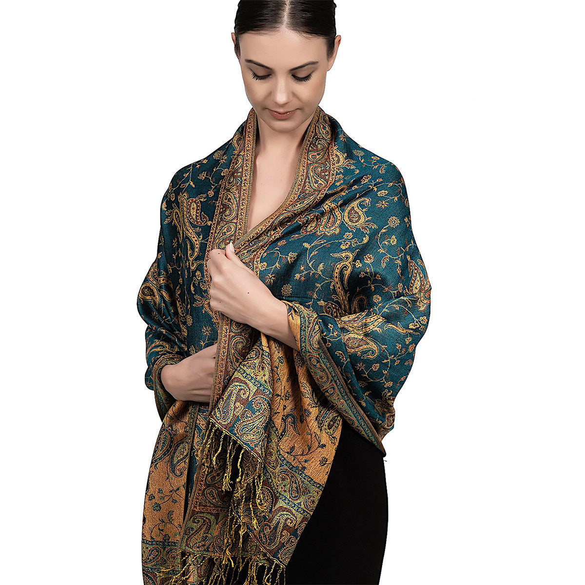 Majesty Shawl – Elegance & Tradition